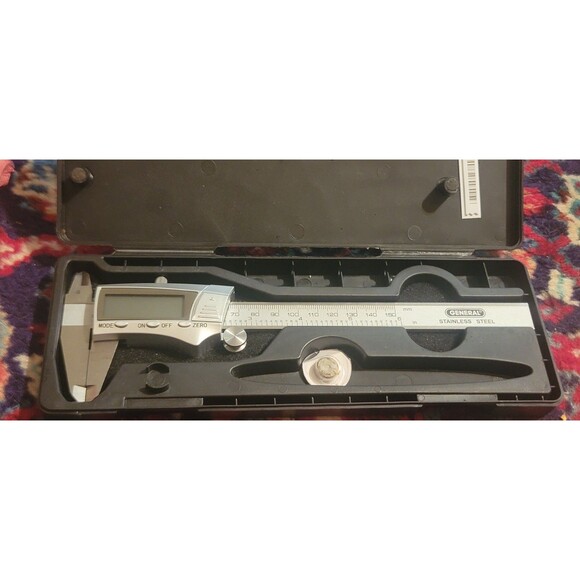 General Digital Fractional Caliper w Extra-Large LCD Screen 3 Mode Display 6-In - Picture 3 of 16